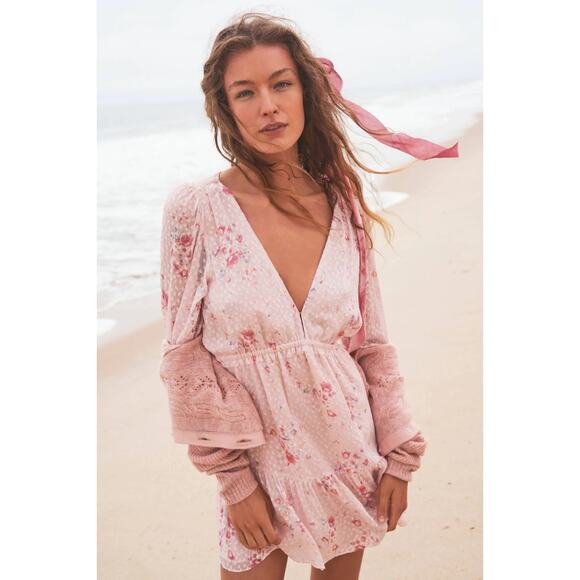 LoveShackFancy Dresses & Skirts - LoveShackFancy NWT Siriana Petite Mini Dress Light Pink Floral Silk-Blend